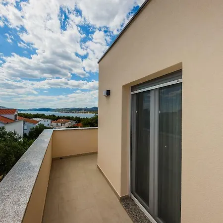 Mare Διαμέρισμα Τρογκίρ