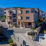 Apartament Mare